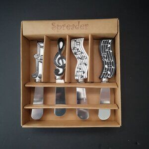 NIP Supreme Set of 4 Musical Notes Spreaders w/ Resin Handles Black & White